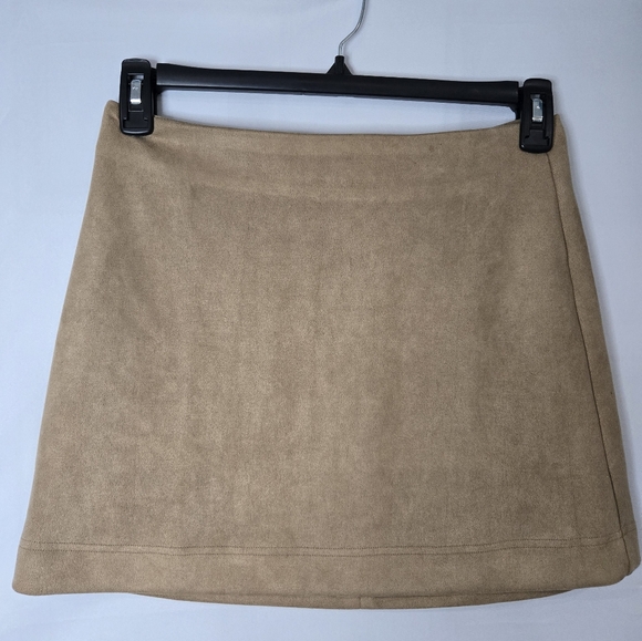 Pink Lily Tan Suede Mini Women's Skirt Size Small - Picture 2 of 5